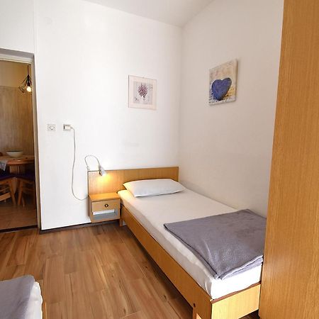 Apartments Zenko Rab Town Exterior foto